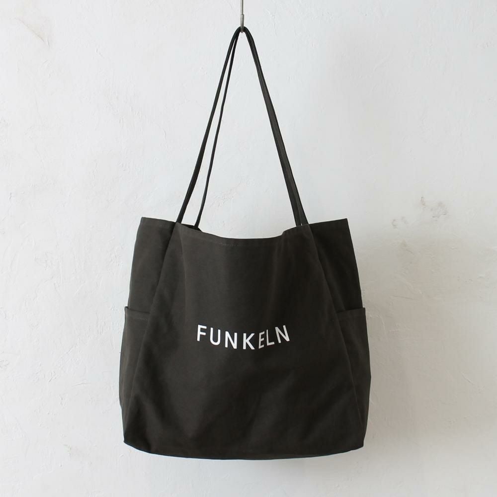 チャコールグレー