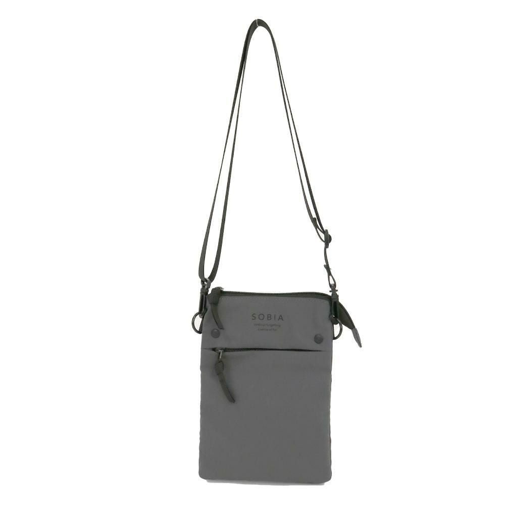 チャコールグレー