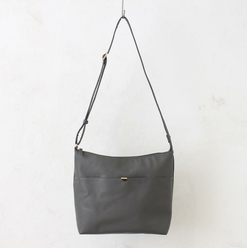 チャコールグレー