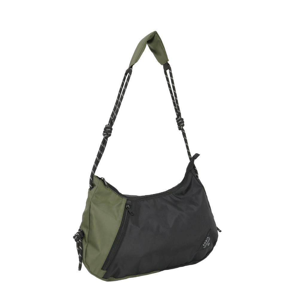 ブラック×カーキ