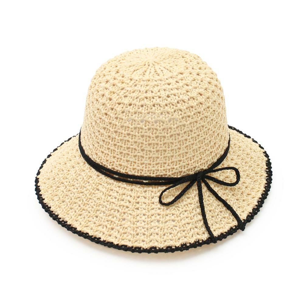 ライトベージュ