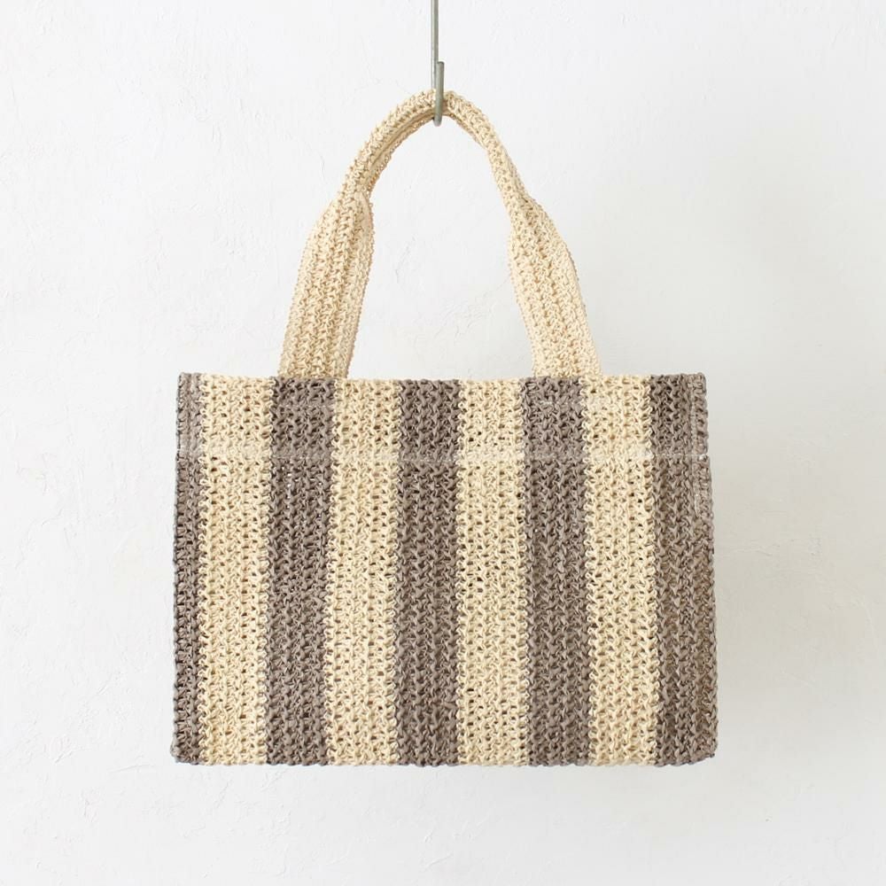 グレージュ×ライトベージュ