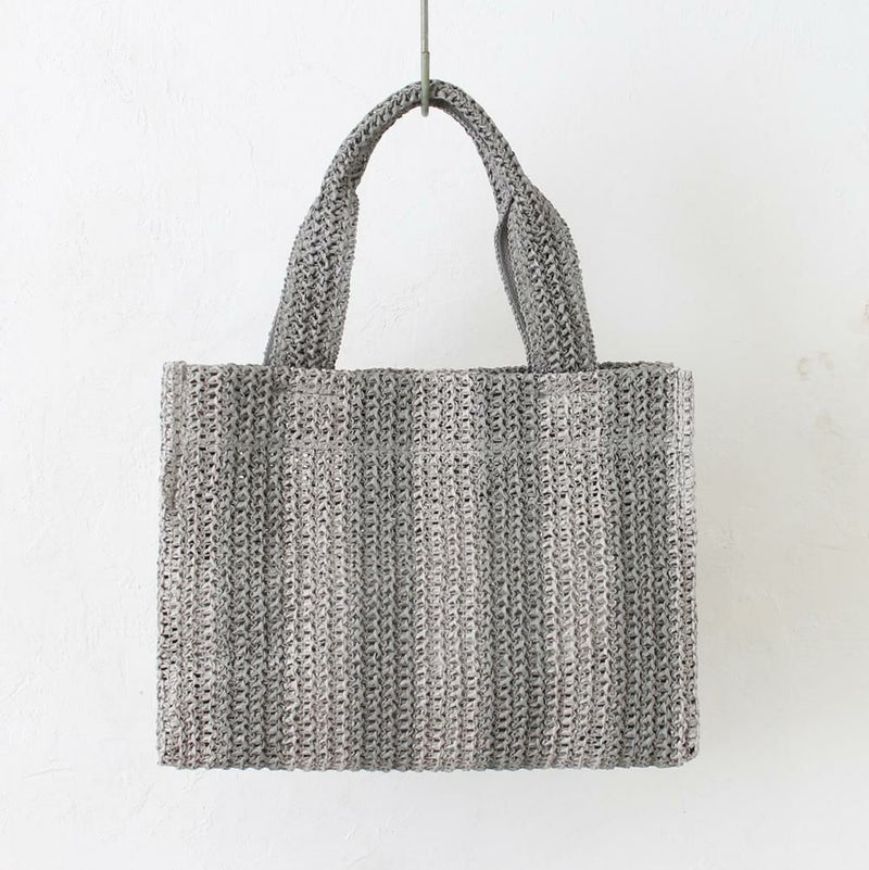 チャコールグレー×グレイ