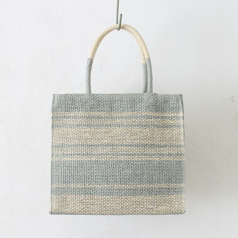 セージグリーン×ライトベージュ