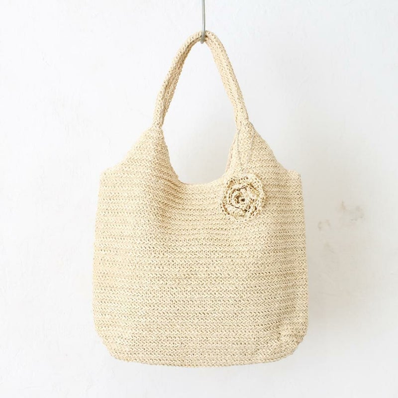 ライトベージュ