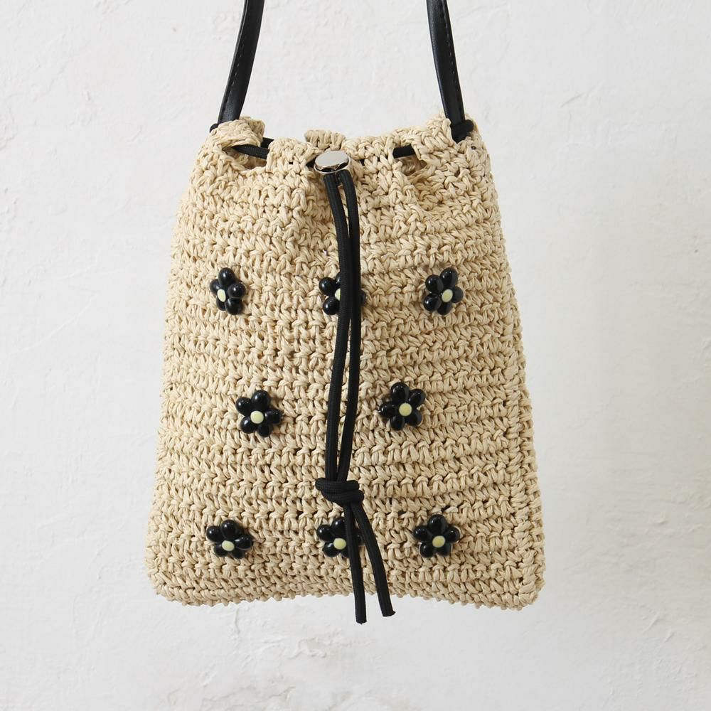 ライトベージュ