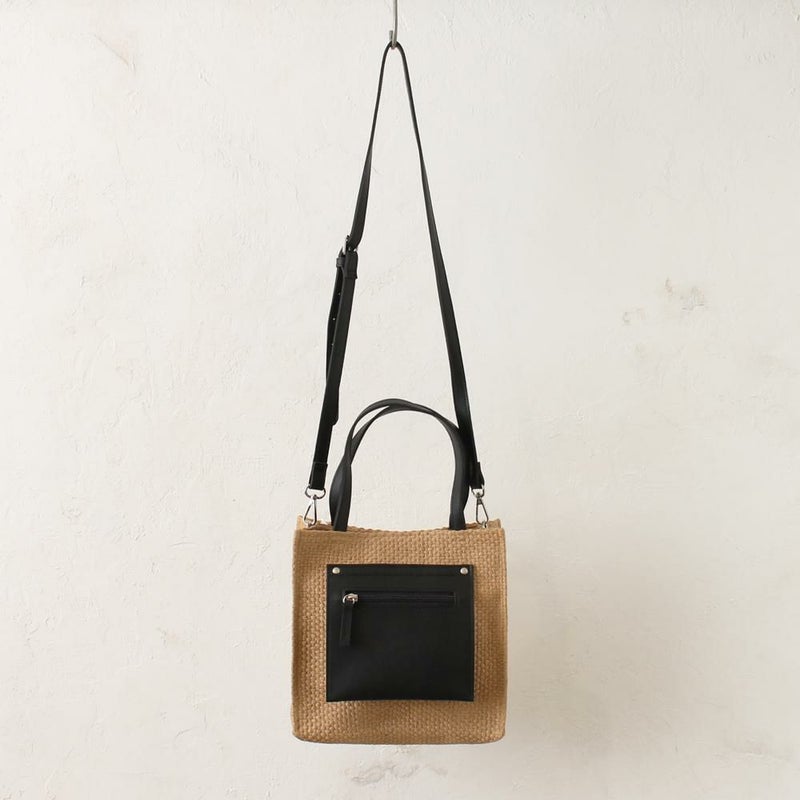 ベージュ×ブラック