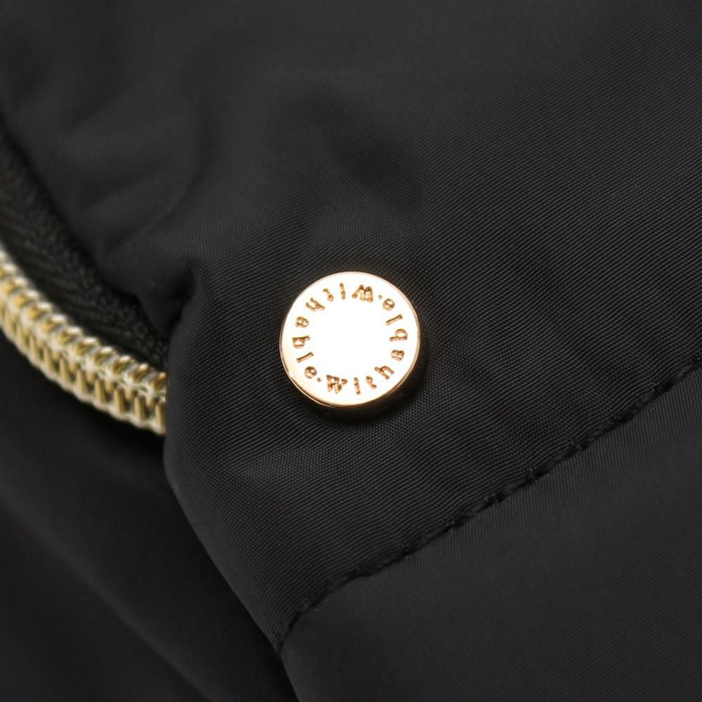 e.e.p.withable身幅に収まる多機能リュック aristellaの商品ページ