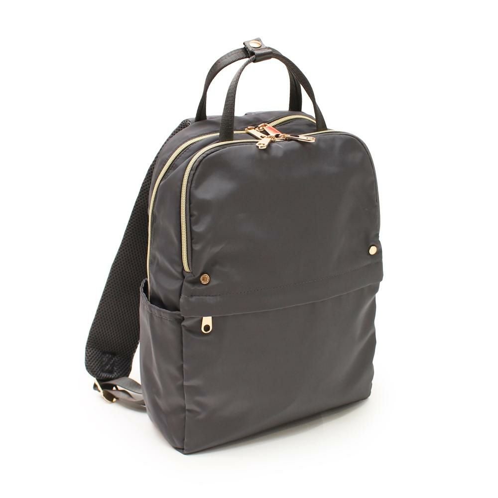 e.e.p.withable身幅に収まる多機能リュック aristellaの商品ページ