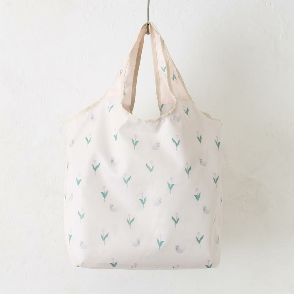 シロネコ×チューリップ